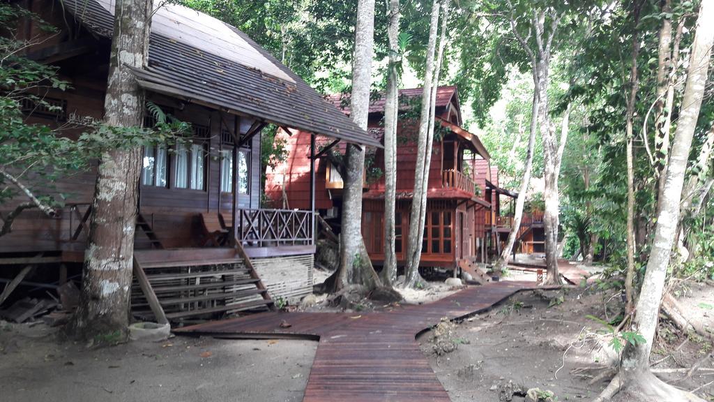 Raja Ampat Dive Resort Tapokreng Exteriör bild