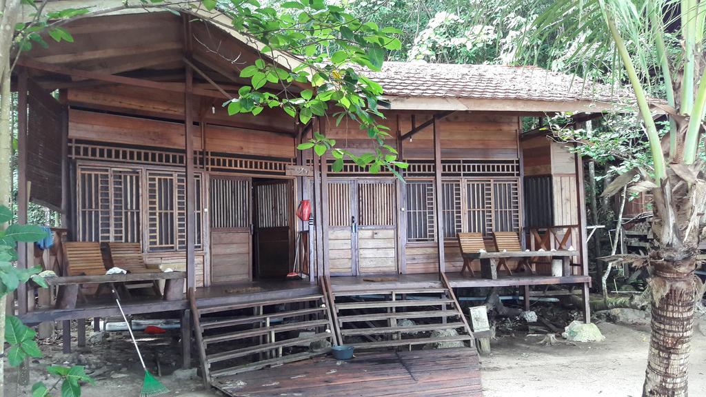 Raja Ampat Dive Resort Tapokreng Exteriör bild
