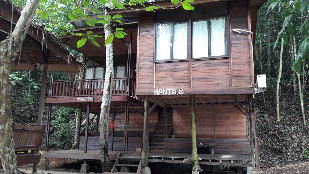 Raja Ampat Dive Resort Tapokreng Exteriör bild