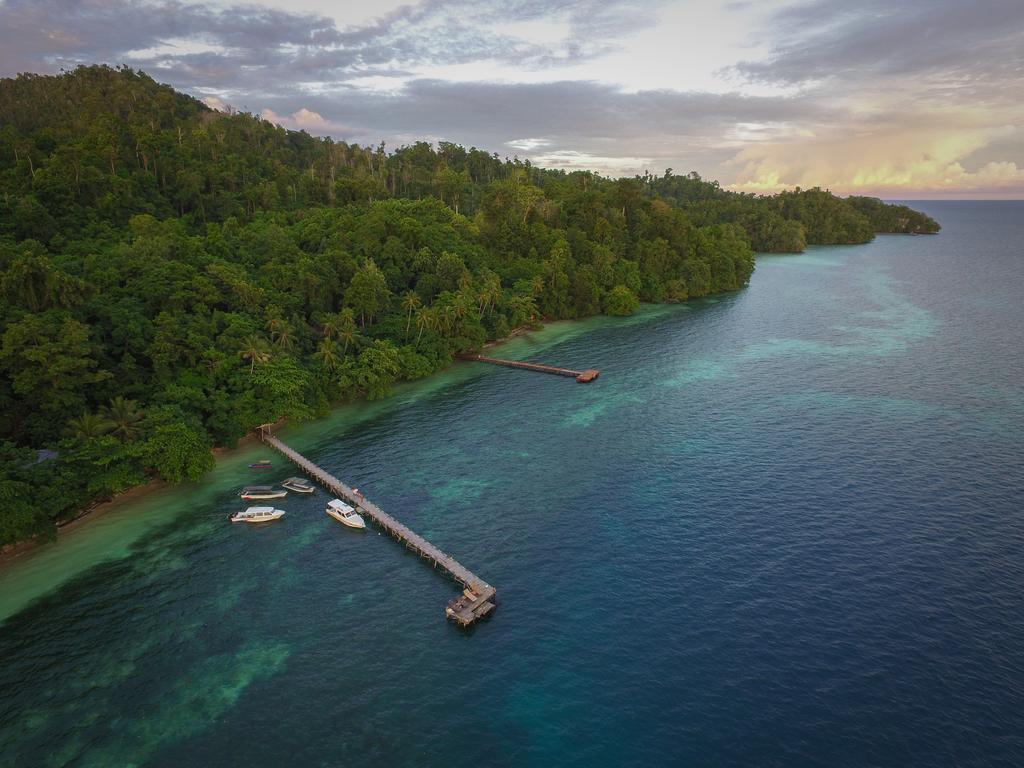 Raja Ampat Dive Resort Tapokreng Exteriör bild